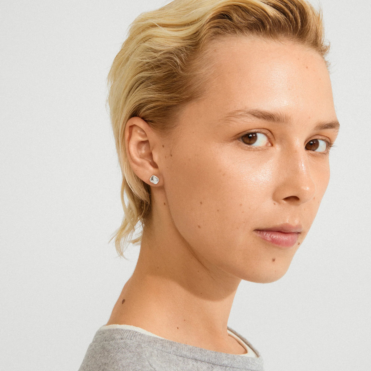 Sense stud Earrings Silver Plated