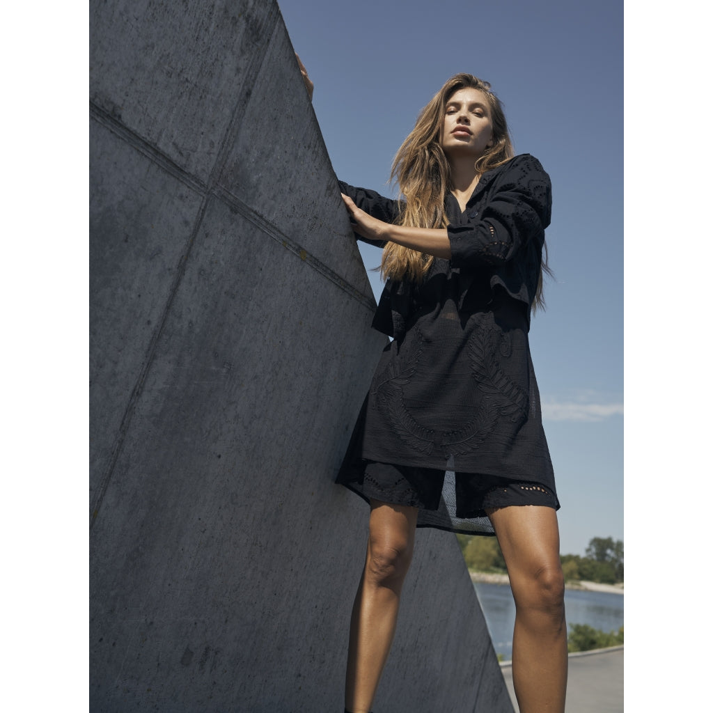 Yalda Tunic