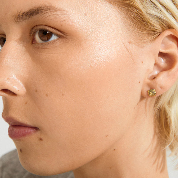 Sense stud Earrings Silver Plated