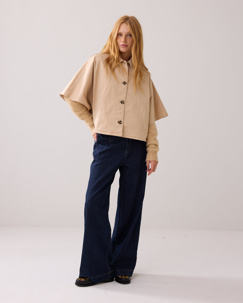 Cape in Crispy Cotton
