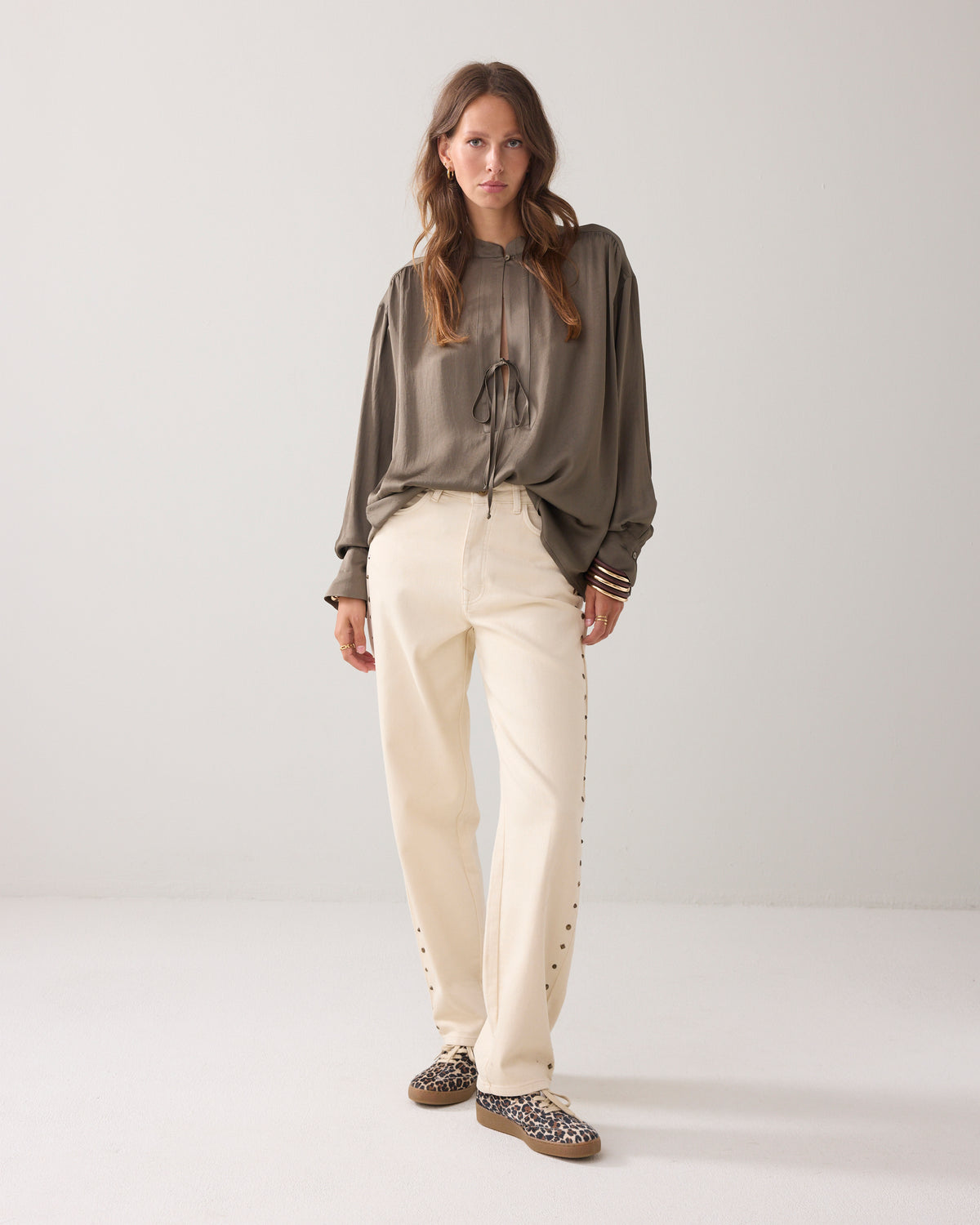 Shiny Top with Bow Fastening