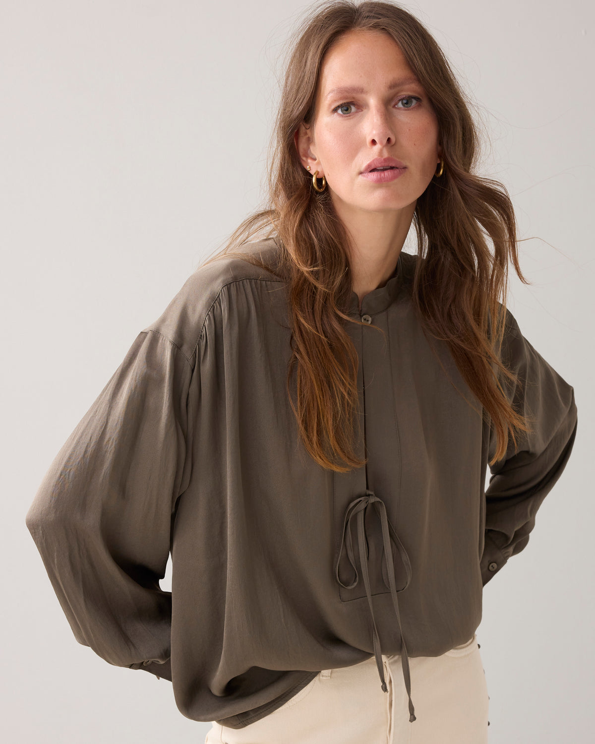 Shiny Top with Bow Fastening