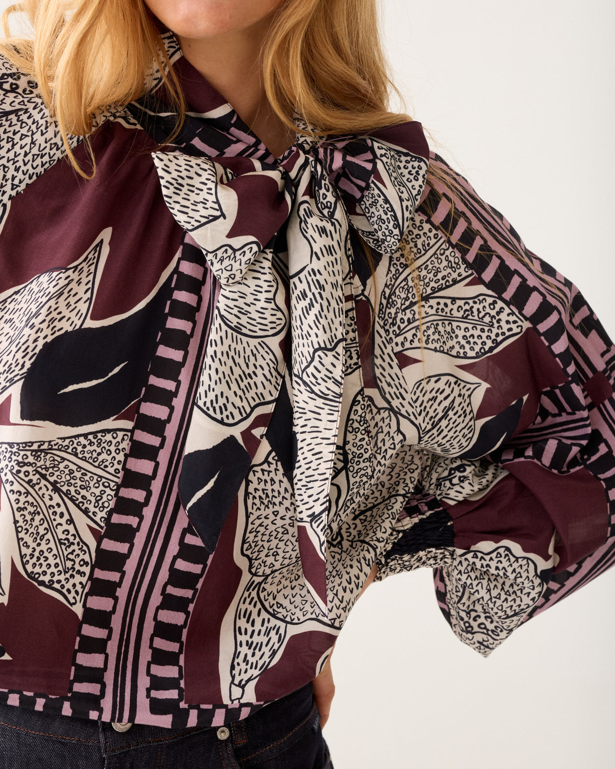 Summum Top bow tie Scarf