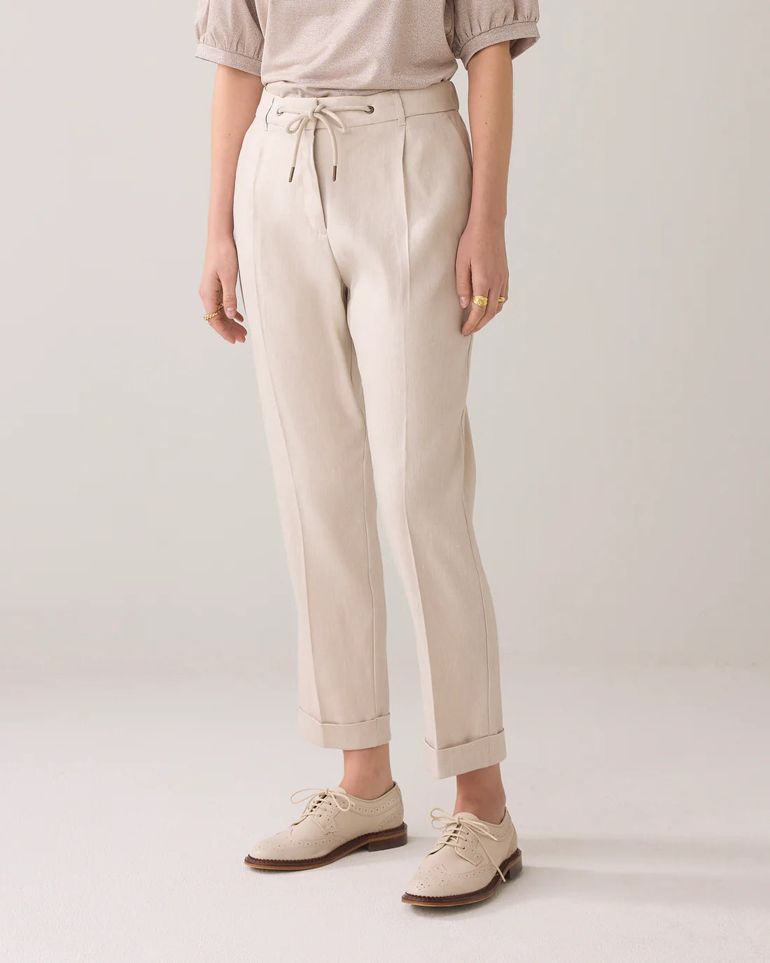 Trousers in Linen-Blend with Turn-ups