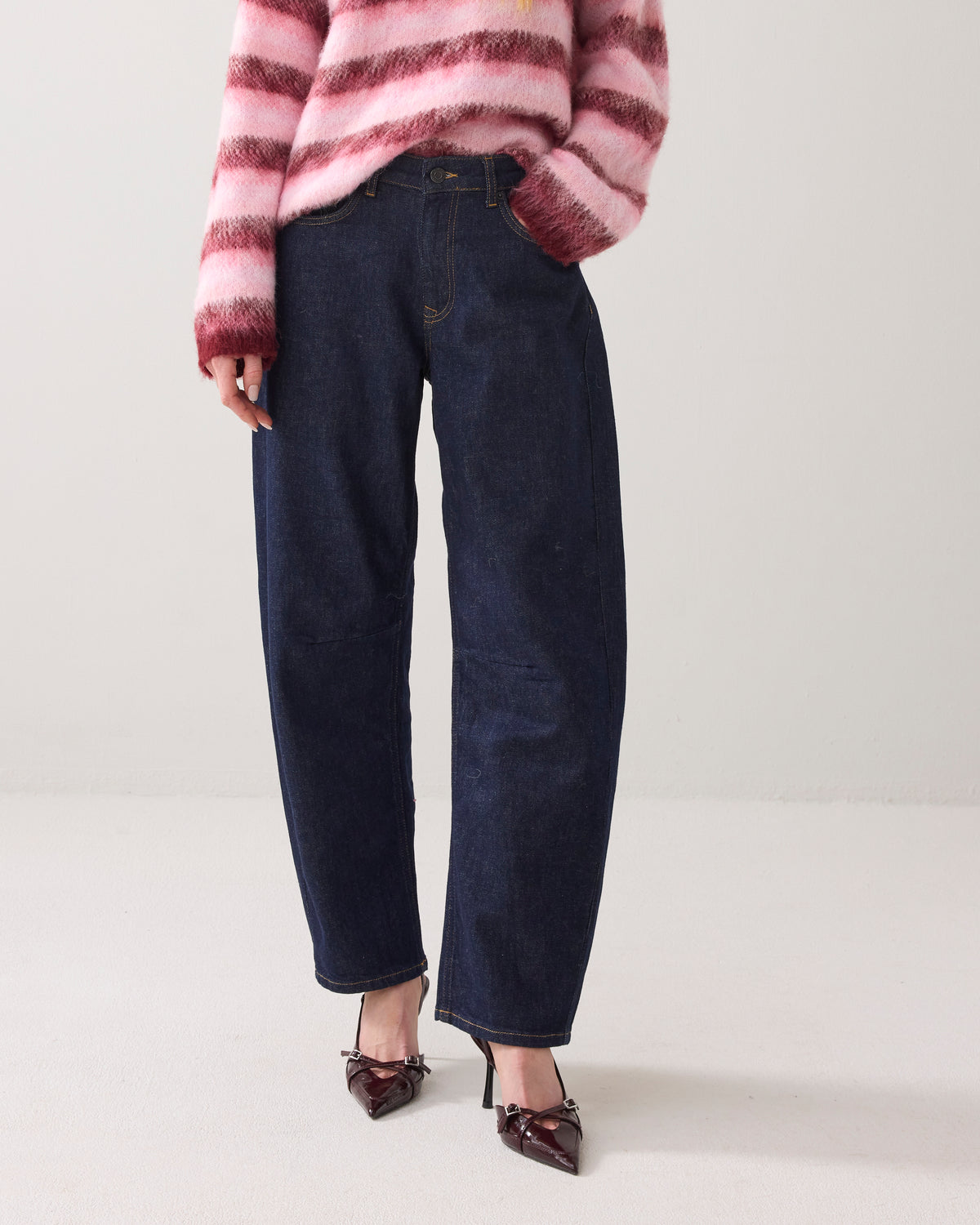 Cocoon Leg Twill Comfort Jeans