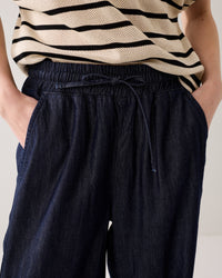Trousers in Rinse Wash