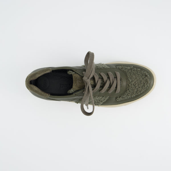 Super Soft Sneaker –