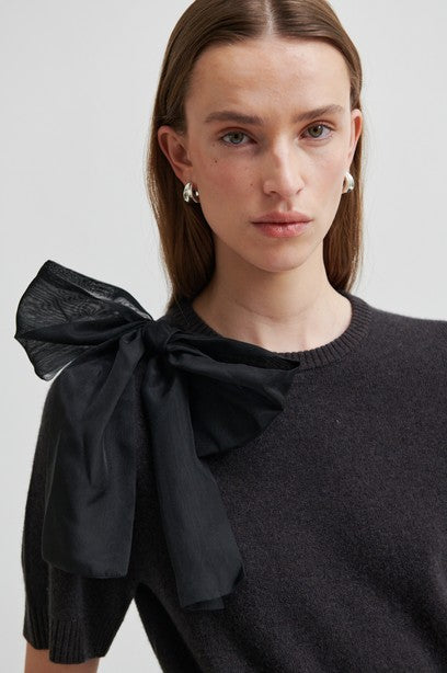 Leara Knit O-Neck