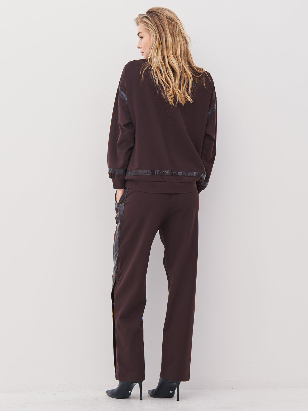 Athea Sweat