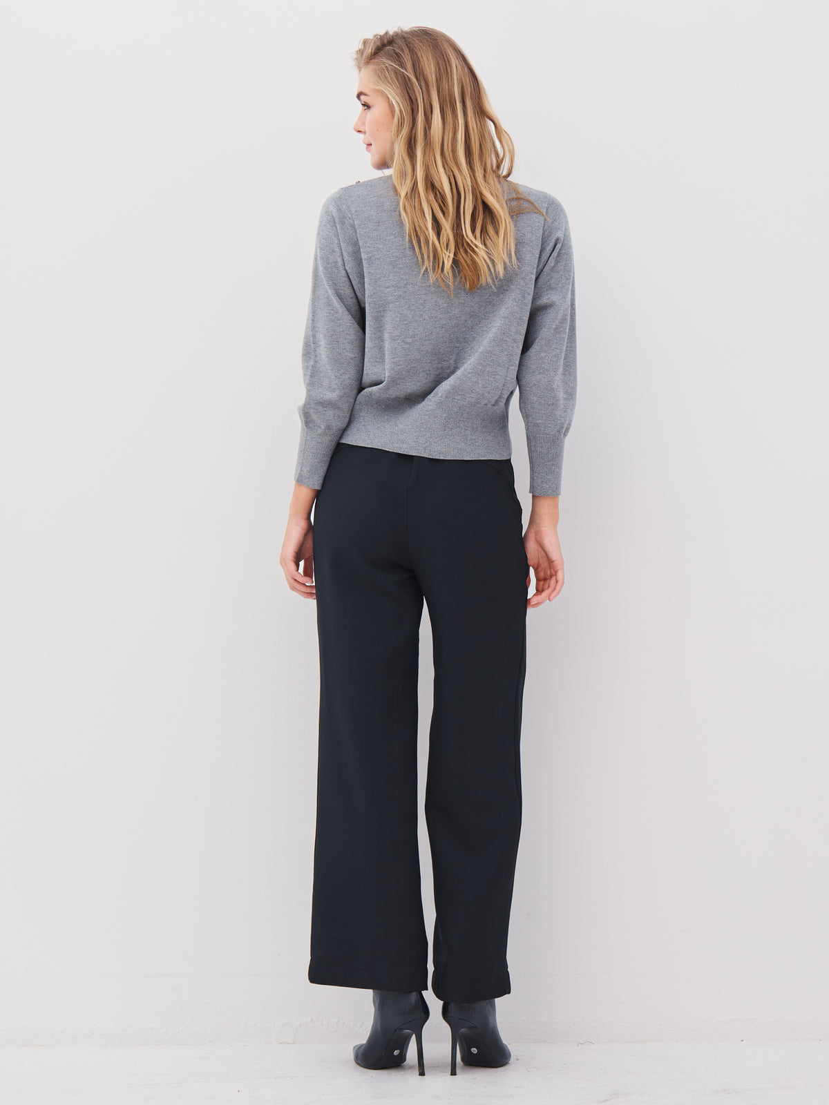 Adea Knit