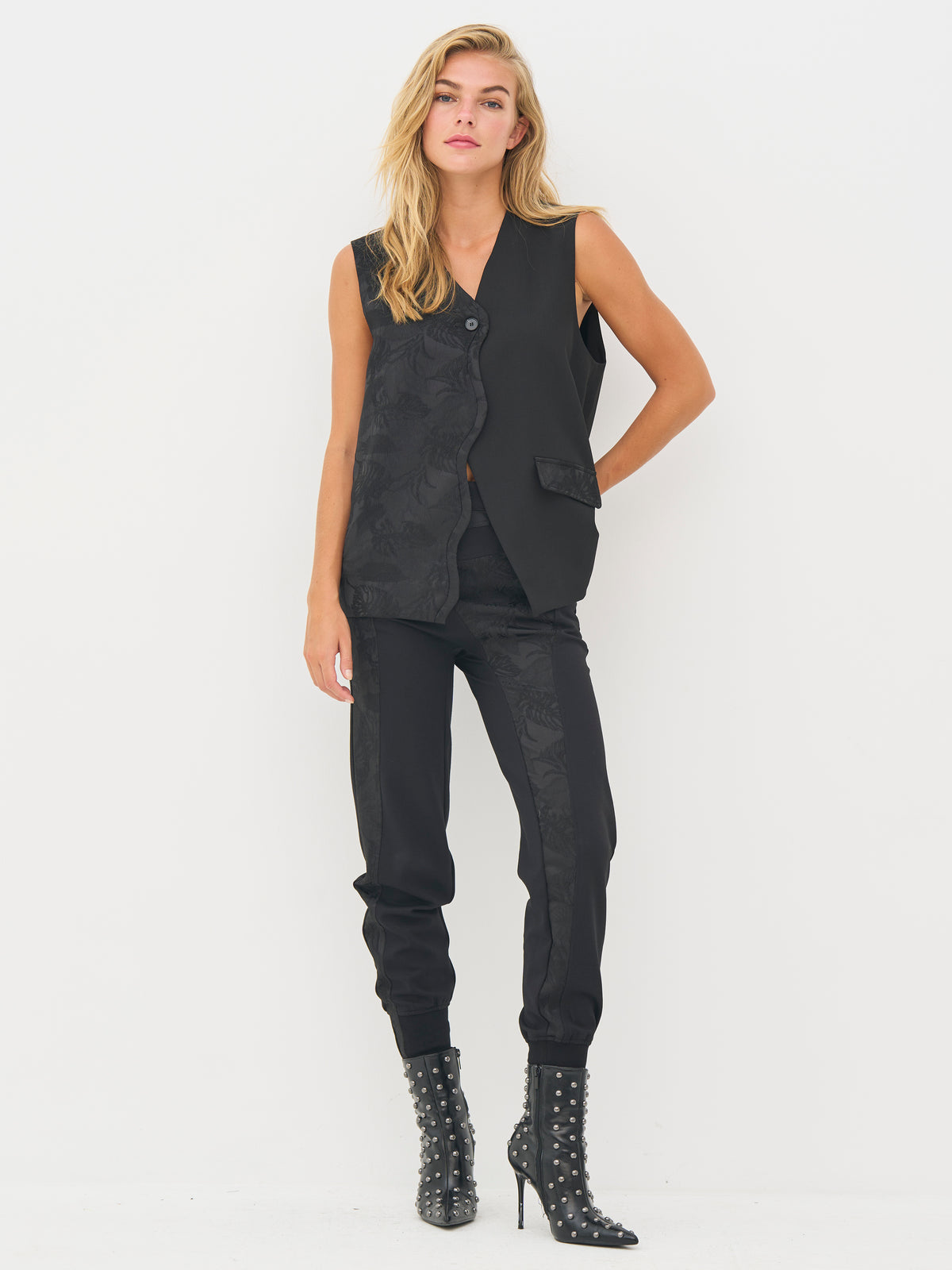 Beca Vest