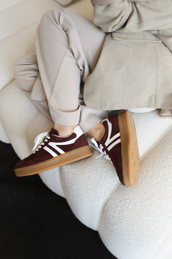 Liva Bordeaux & White Retro Sneakers