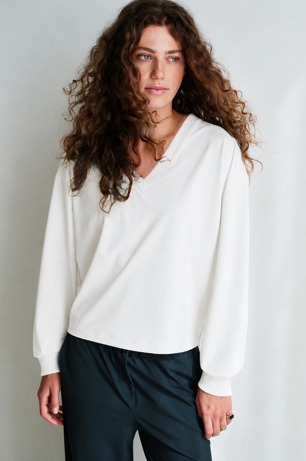 Penn & Ink NY Essential V-Neck Travel