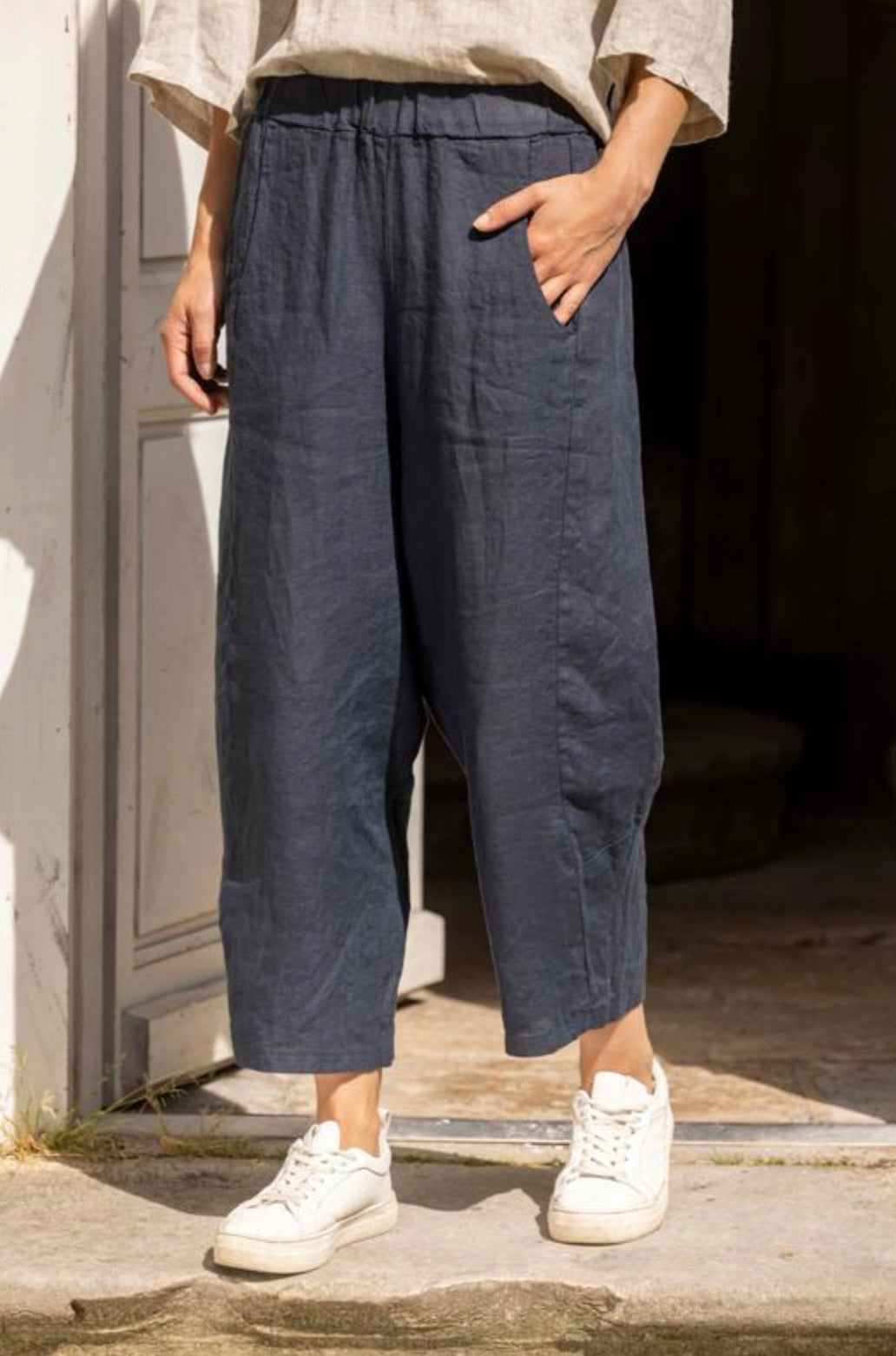 Relaxed Cropped Linen Trousers