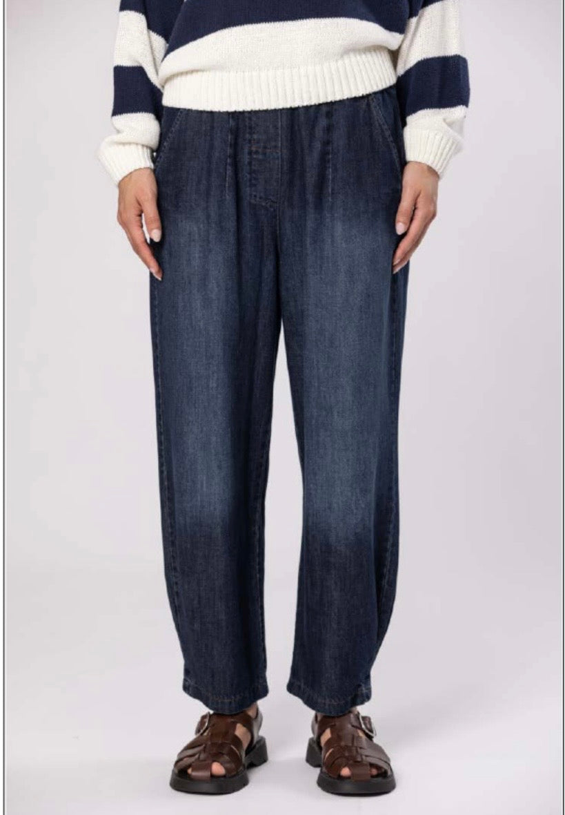Relaxed Tapered Denim Pants