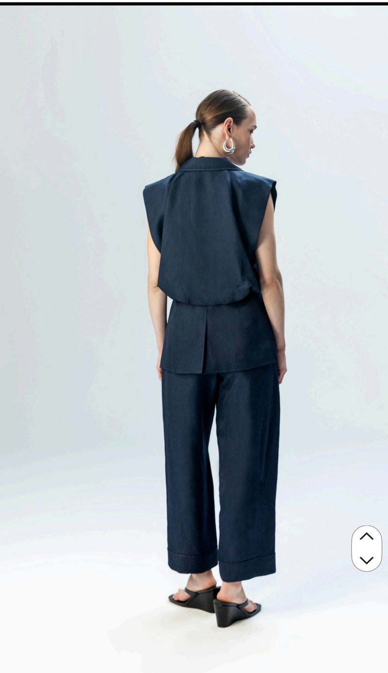 Tailored Wide-Leg Cropped Trousers