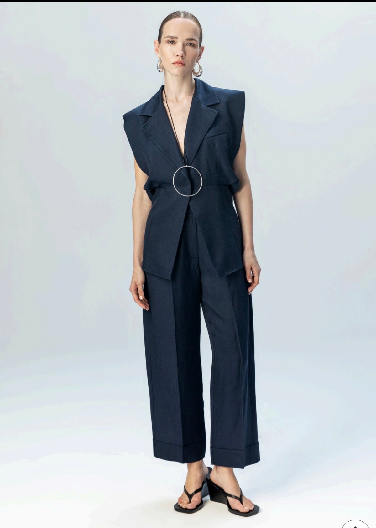 Tailored Wide-Leg Cropped Trousers