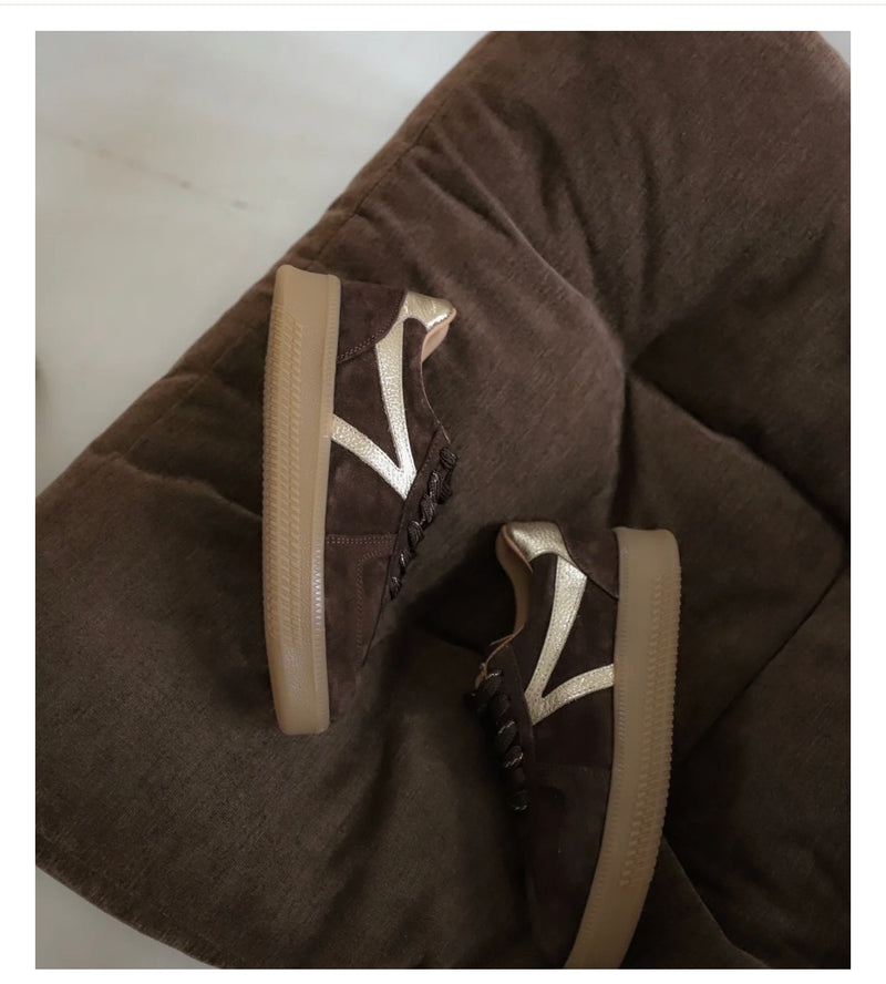Liva | Dark Brown/Gold Sneaker