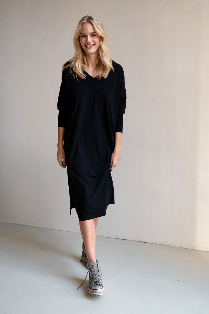 Relaxed Midi Dress
