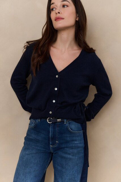 Cardigan with V-neck and tie waist