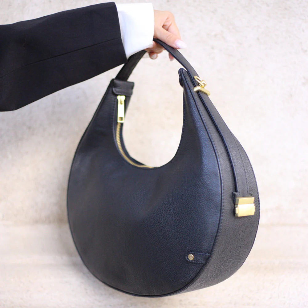 Stylish handbag / 16630