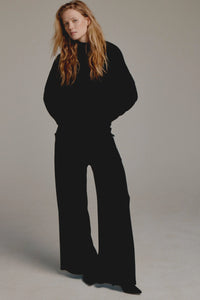 Wide-Leg Stretch Trousers