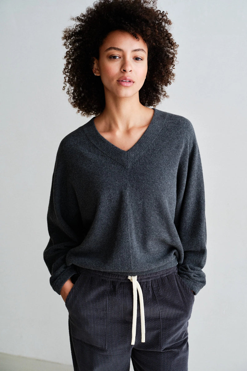 Penn & Ink NY Soft Knit V-Neck Sweater