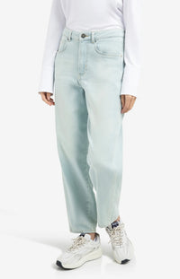 Barrel Jeans in Light Washed Denim