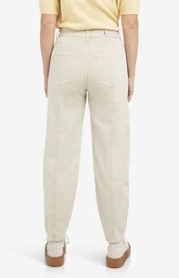 Barrel Jeans with Visible Back Seams