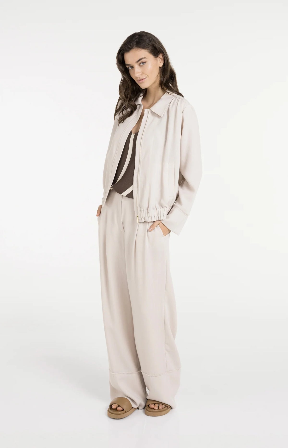 Linen Jacket with Collar and Elasticated Hem