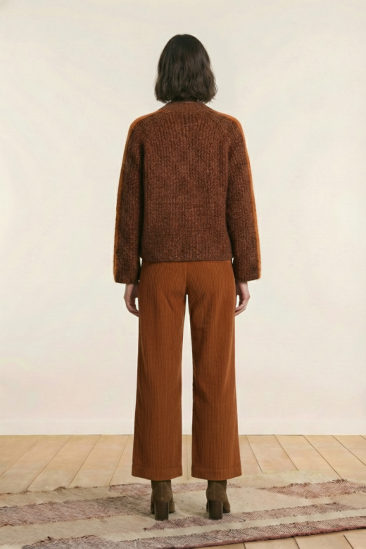 AM-PU-GARBO Pullovers