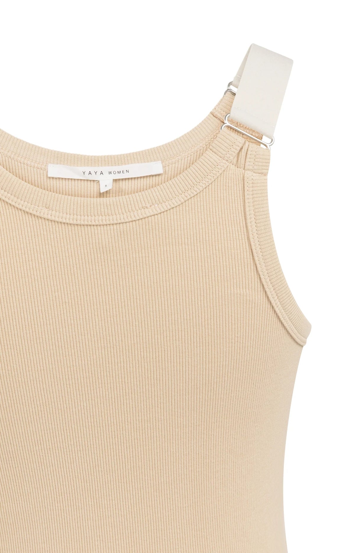 Ribbed Singlet with Ring Details
