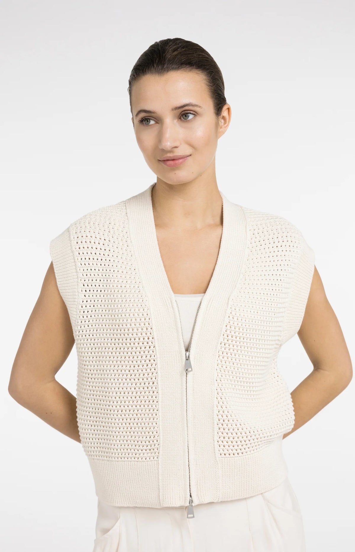 Sleeveless Mesh Knit Cardigan with Zipper Closure