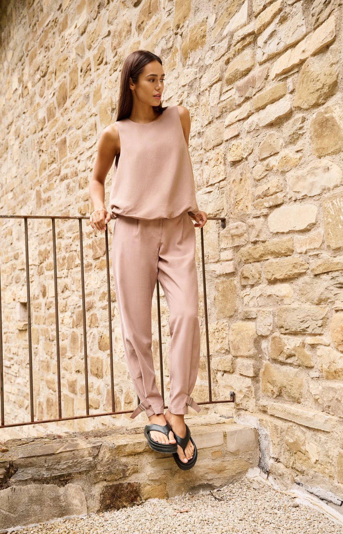 Sleeveless Woven Top with Balloon Hem