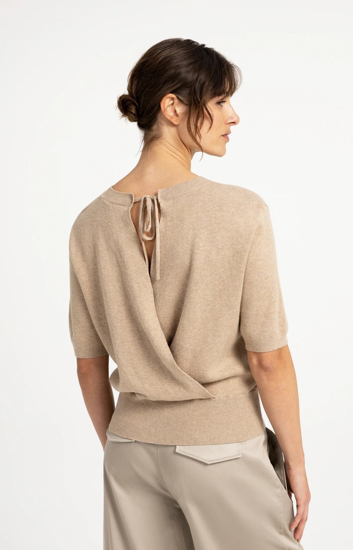 Sweater Open Back Short Sleeves