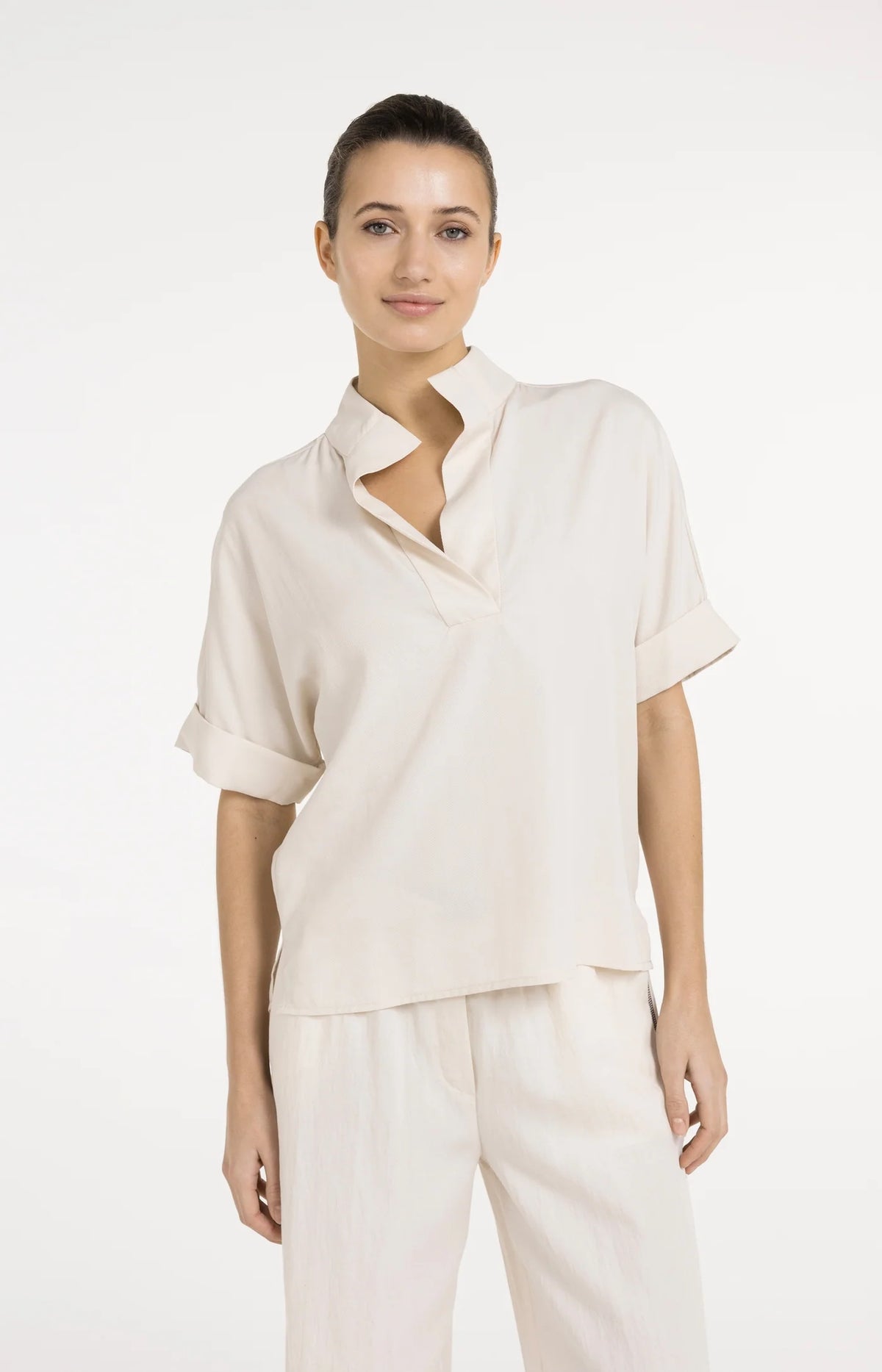 Top with Short Sleeves and Polo Collar